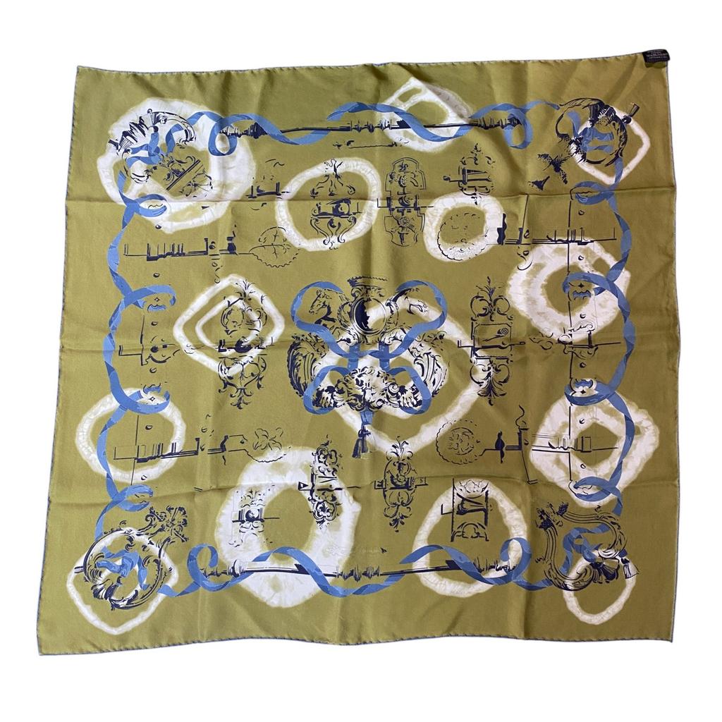 Подержанный Шарф HERMES многоцветный шелк Женский