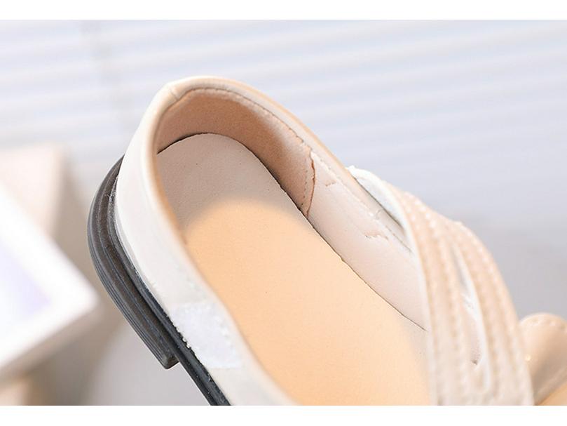 Новые весенне-осенние туфли Мэри Джейн из лакированной кожи для девочек с жемчужным бантом. Модные туфли принцессы для танцев.