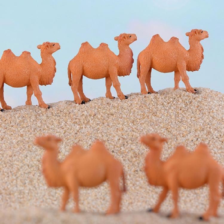 Attractive Camels Statue Lightweight Animal Figurine Eye-catching Camels Ornament