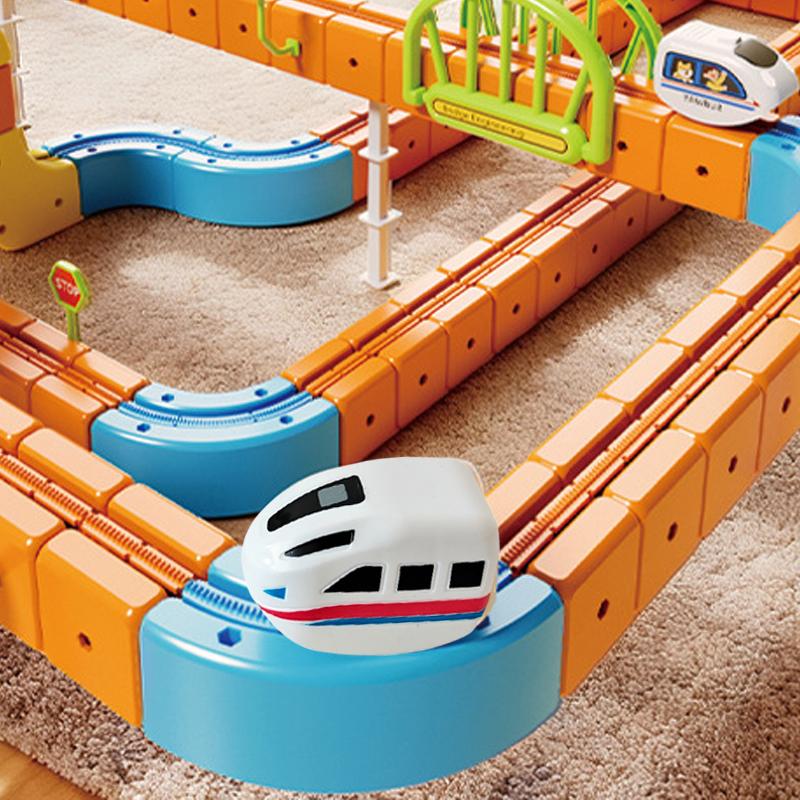 1pc Rechargeable Magnetic Train for Kids for Magnetic Rail Electric Motorized Engine Educational Building Toys Accessories
