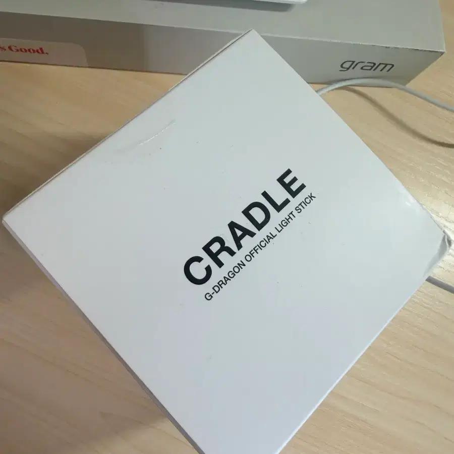 G-DRAGON CRADLE Official Light Stick
