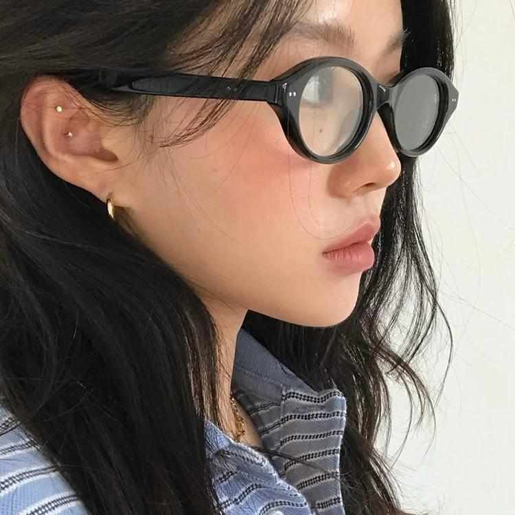 Очки в черной оправе Обычный артефакт Темперамент Ботаник Маленькая оправа Маленькая высота лица Черная оправа Женская близорукость Можно подобрать