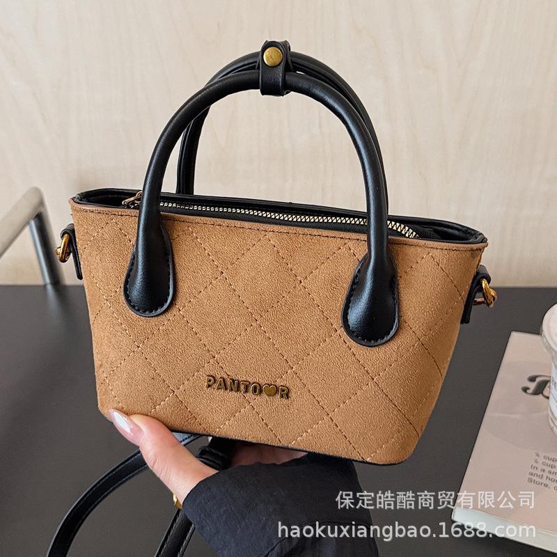 В этом году популярная ромбовидная маленькая сумка женская осенне-зимняя универсальная 2025 новая ретро сумка-мессенджер ins портативная сумка-ведро