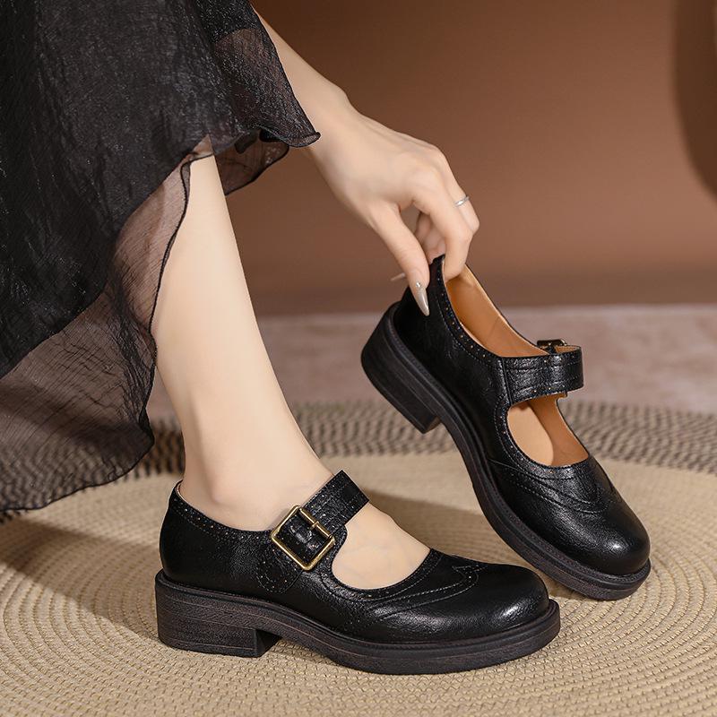 Женские туфли-броги «Мэри Джейн» в стиле ретро — круглый носок, толстый каблук, неглубокая горловина, идеально подходят для осени и зимы.