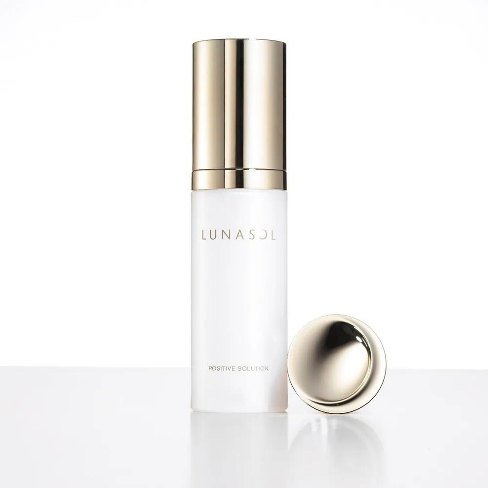 Косметика Lunasol Эссенция Positive Solution