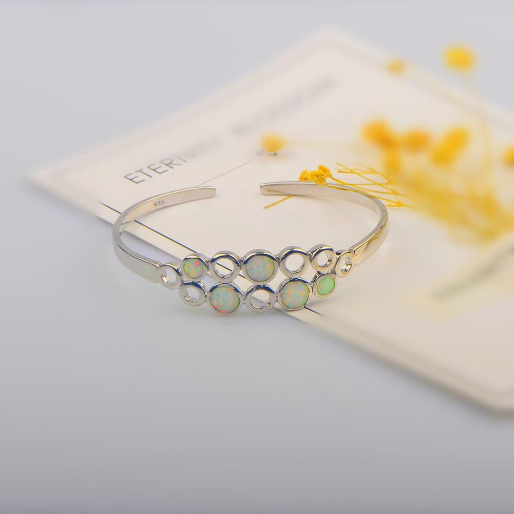 Браслет-манжета в гавайском стиле с инкрустацией опалом, ювелирное изделие