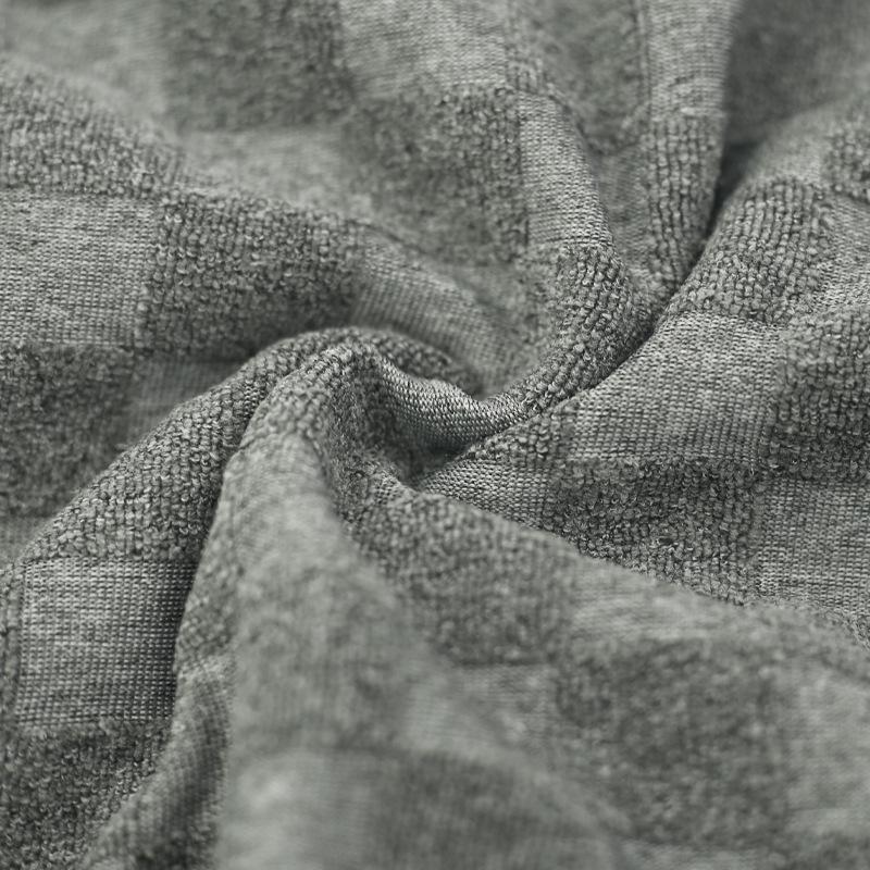 Мужской тяжелый жаккардовый трикотаж в клетку: Топ с круглым вырезом и длинным рукавом на Осень/Зиму 2023