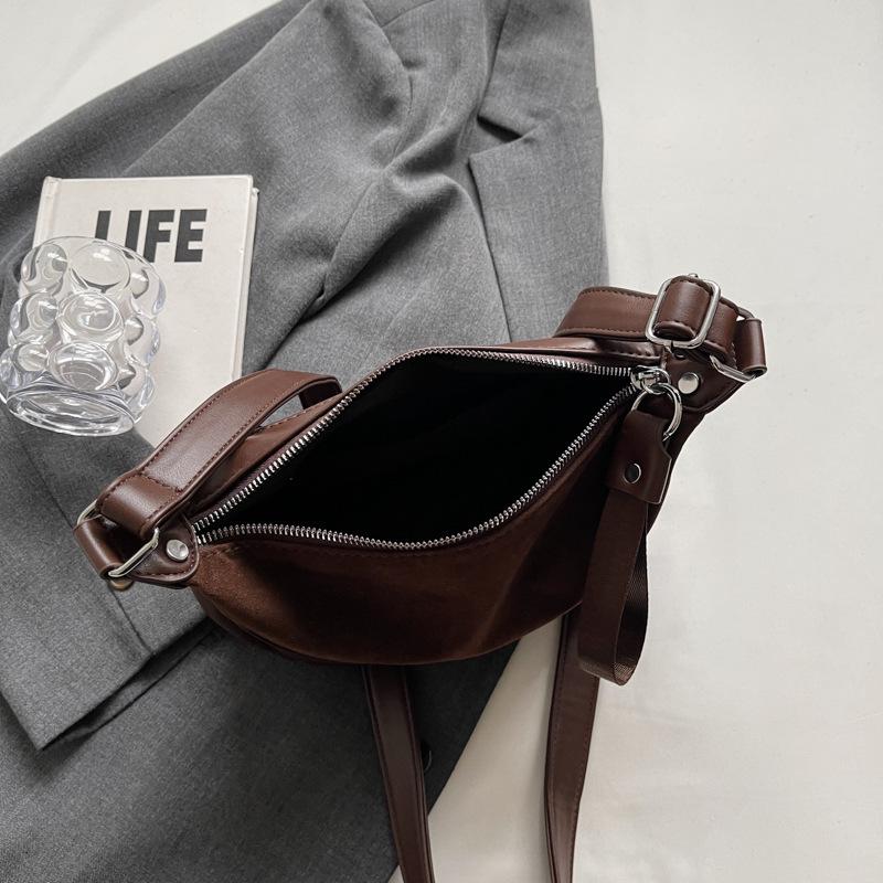 Ретро сумка-пельмень с мягким лицом, нишевая, женская, осень 2025, новая, в иностранном стиле, модная, с высоким чувством ценности, сумка-мессенджер на одно плечо, женская