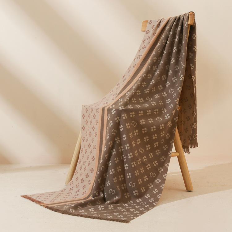 2024 Осень и зима Новый утолщенный и удлиненный кашемировый шарф универсальный женский теплый шарф для защиты шеи двухсторонний шарф шаль