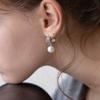 MERRYMOTIVE Curved Line Pearl Drop Earring