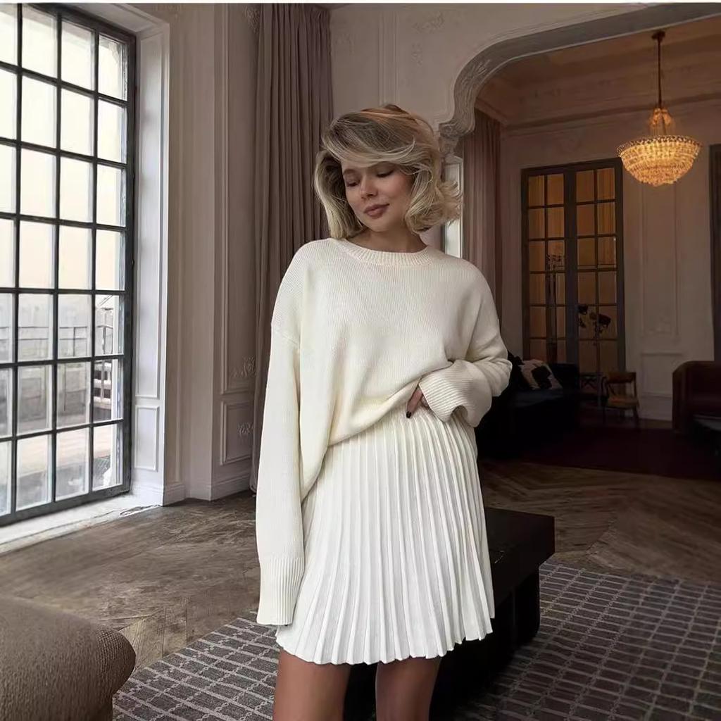 Women's Solid Color Crew Neck Sweater Plus Knit Pleated Skirt Suit