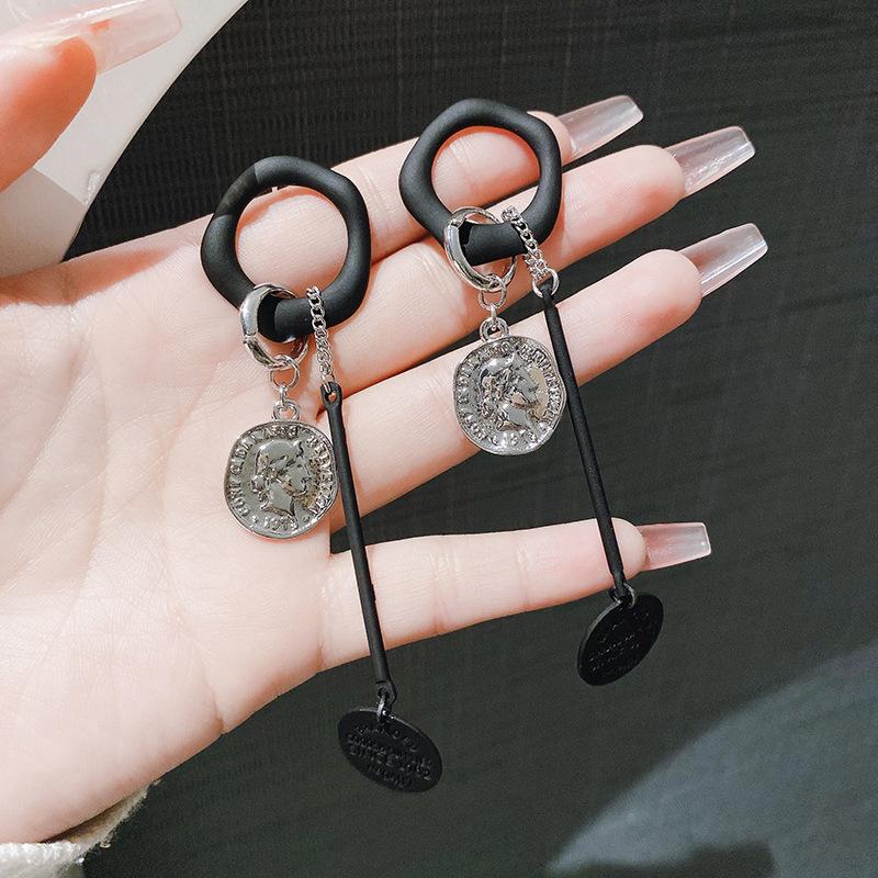 Черные серьги серьги с характером новые модные геометрические круглые нишевые пусеты уникальные украшения для ушей