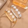 Fashionable White Shell Clover Titanium Steel Bracelet for Women 18K Non Fading Bracelet