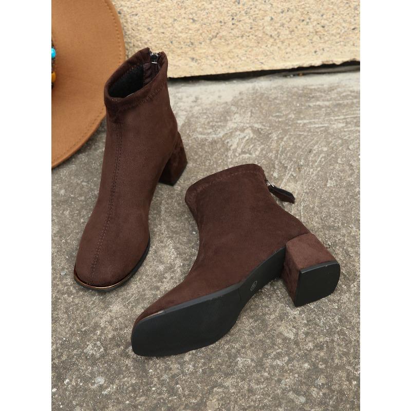 Мартинсы на среднем каблуке с квадратным носком Женские 2025 Зима Новые Стройнящие Большого размера Модные ботинки