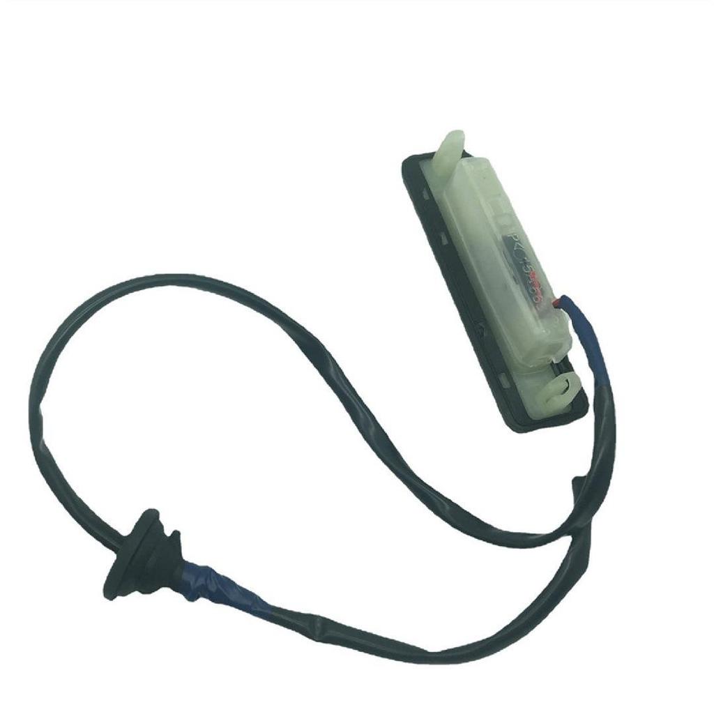 Переключатель двери багажника Toyota Prius 84840-47020