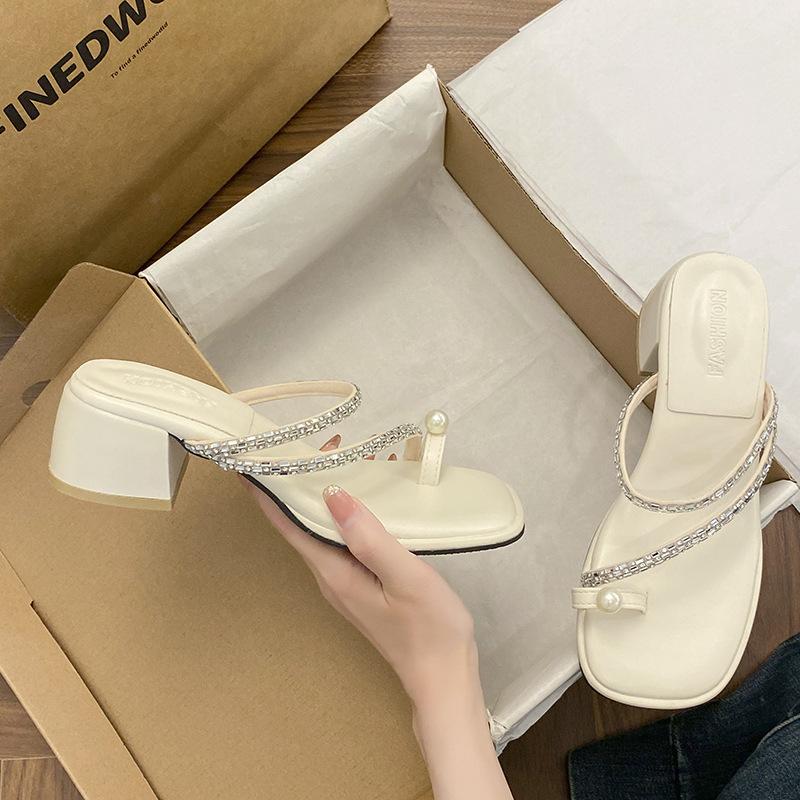 Набор носочных туфель со стразами на толстом каблуке, крутые шлепанцы, женская уличная обувь, жемчужный средний каблук, летний ветер, новинка 2025, сандалии с носком