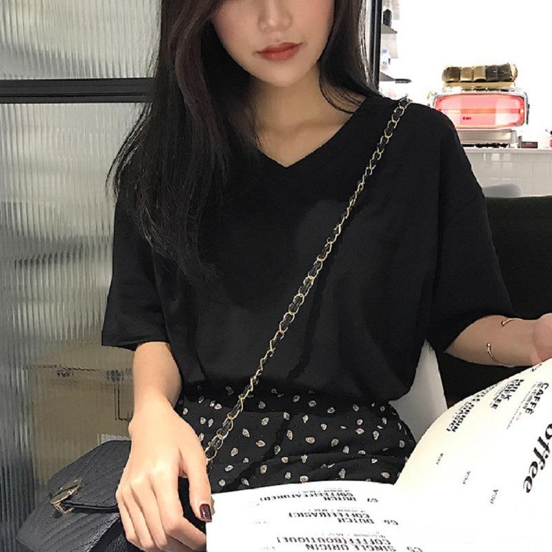 Однотонная свободная повседневная футболка с V-образным вырезом и короткими рукавами для женщин, летняя одежда, корейский стиль, студенческие топы, женская базовая рубашка, женская одежда