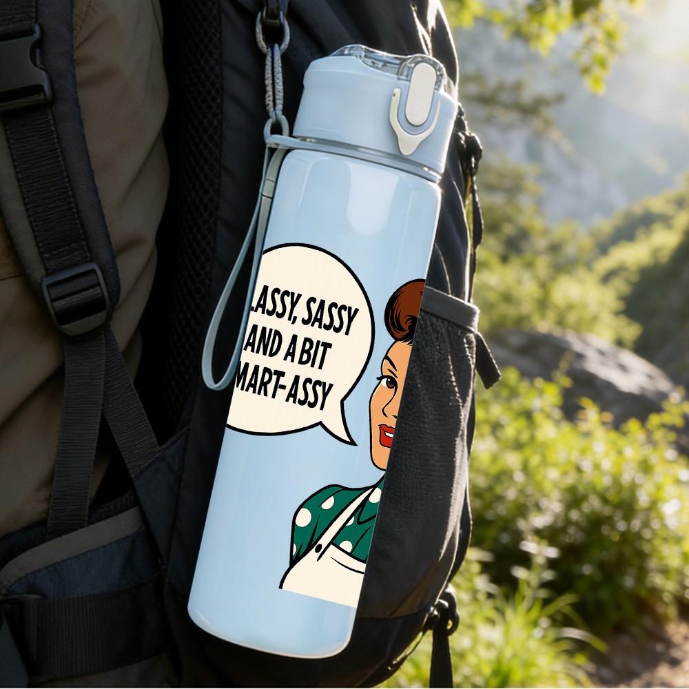 1PC Retro Housewife Funny Quote 750ml Color Plastic Sports Water Bottle Leakproof Flip Straw Lid Suitable for Sports Office Home Use