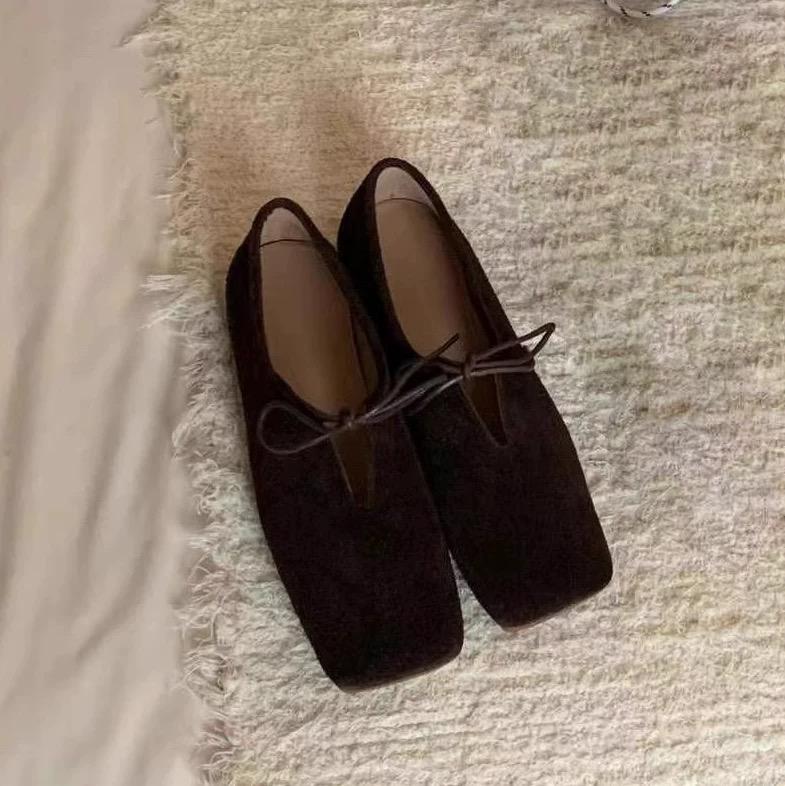 Модные балетки женские балетные танцевальные туфли замшевые повседневные дизайнерские мокасины с квадратным носком 2024 года трендовая осенняя спортивная обувь на шнуровке балетки женские