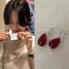 Серьги-крючки Fever Red Water Drop для женщин, легкие, роскошные, нишевые, дизайн, индивидуальность, универсальные серьги