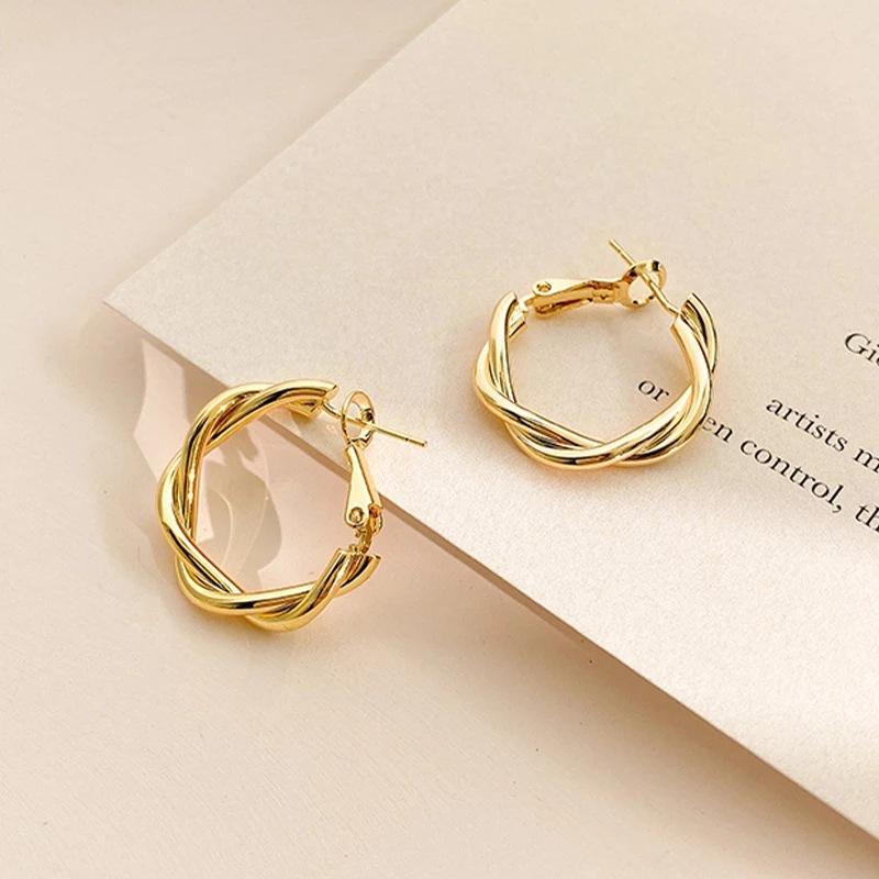 Metal Twisted Gold Round Earrings for Women Irregular Geometric Statement Dangle Earrings Wrap Design Punk Fashion Ear Dec