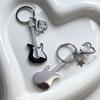 Y2K Black And White Guitar Love Heart Star Key Chain For Women Sweet Cool Trend