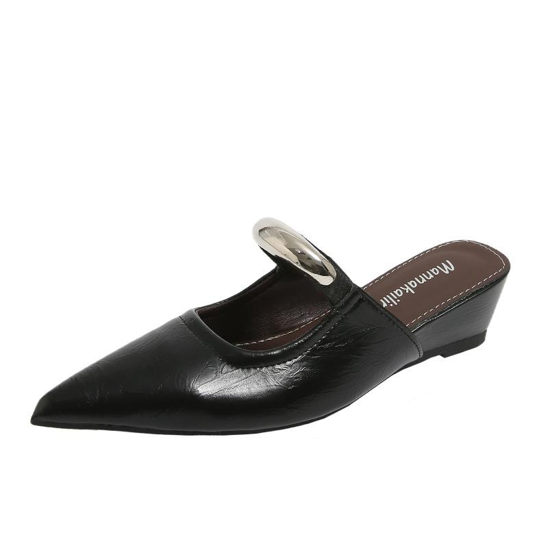 Pointed Metal French Thick Heel Commuter Cool Slippers Women's 2025 Spring New Outer Wear Temperament Bag Head Half Slippers
