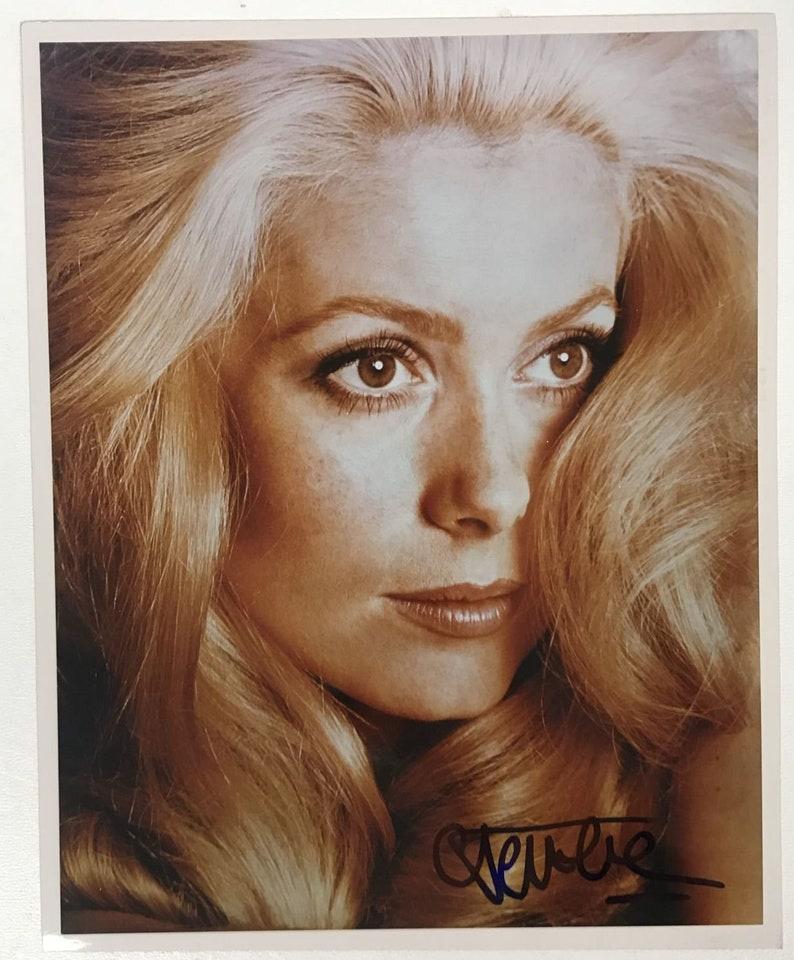 Catherine Deneuve Signed Autographed Glossy 8x10 Photo - Matching Holograms