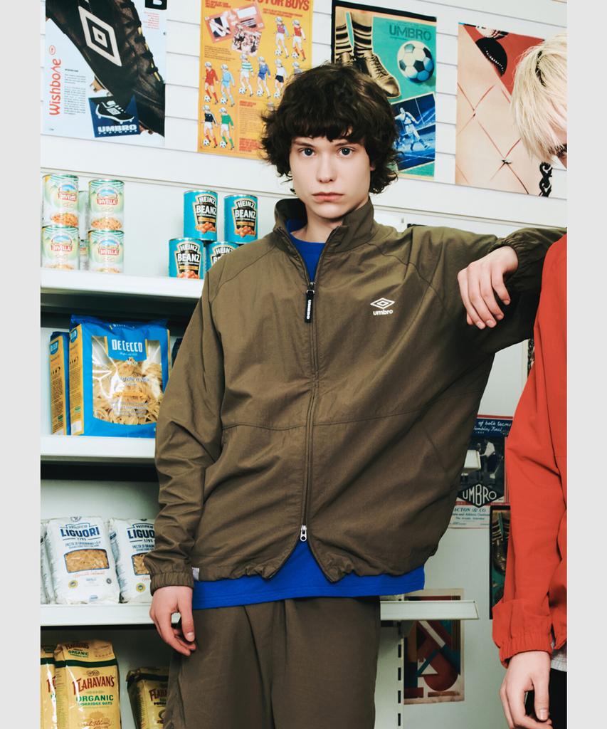 Umbro Классическая ветровка с воротником-стойкой для разминки Коричневая Ur121Cjk31 (Тип)