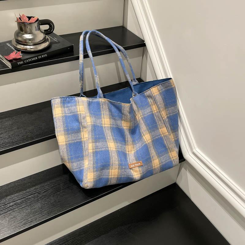 Винтажная клетчатая сумка большой вместимости, женская новая осенне-зимняя, для поездок на работу, на плечо, двусторонняя тканевая сумка