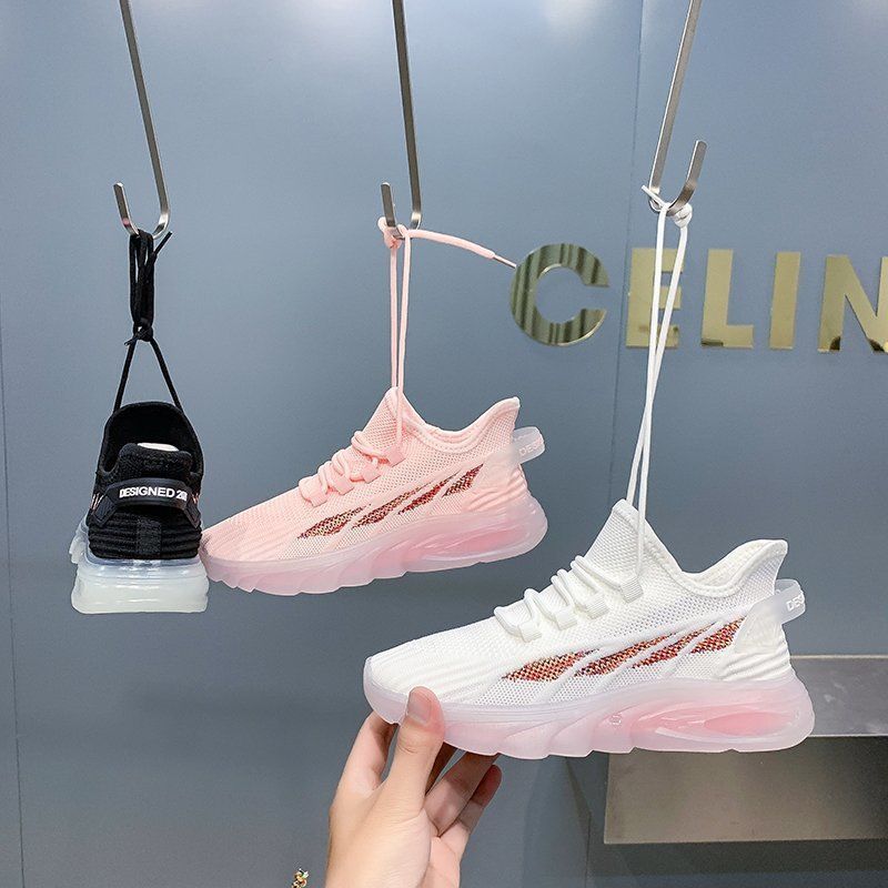 2025 новая женская спортивная обувь с мелким вырезом, низкие кроссовки, одинарная обувь, живой отвод влаги, точечная, летящая плетеная сетка, мягкая подошва, модная обувь