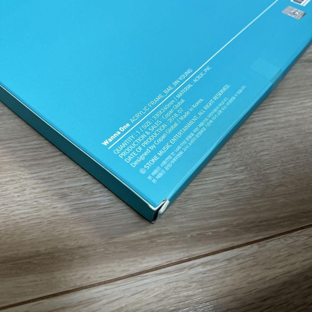 [USED] Wanna OneCIX Bae Jinyoung Set Trading Card Postcard Can Badge