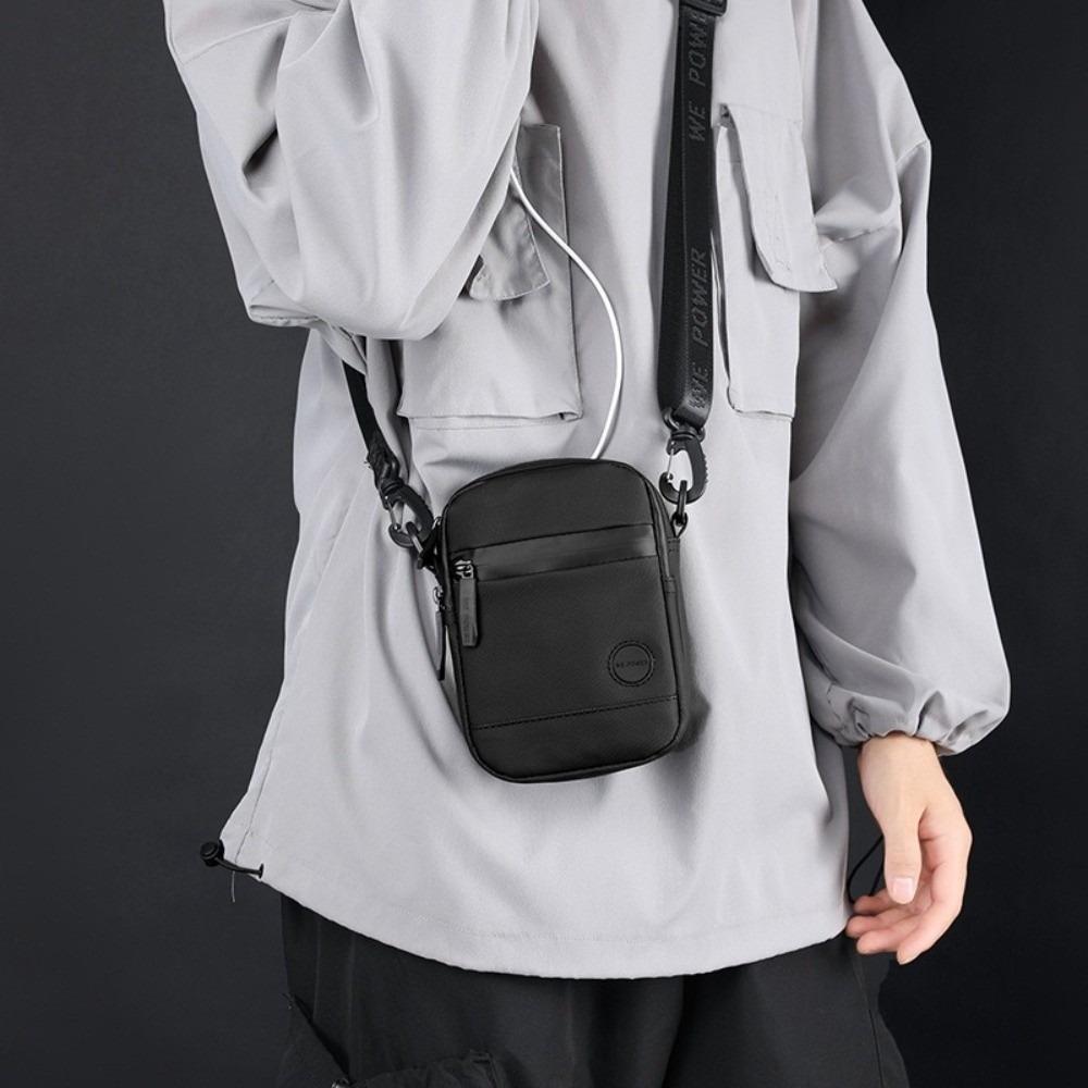 Solid Color Men Chest Bag Single Shoulder Nylon Fanny Pack Fashion Men Crossbody Bag Camping