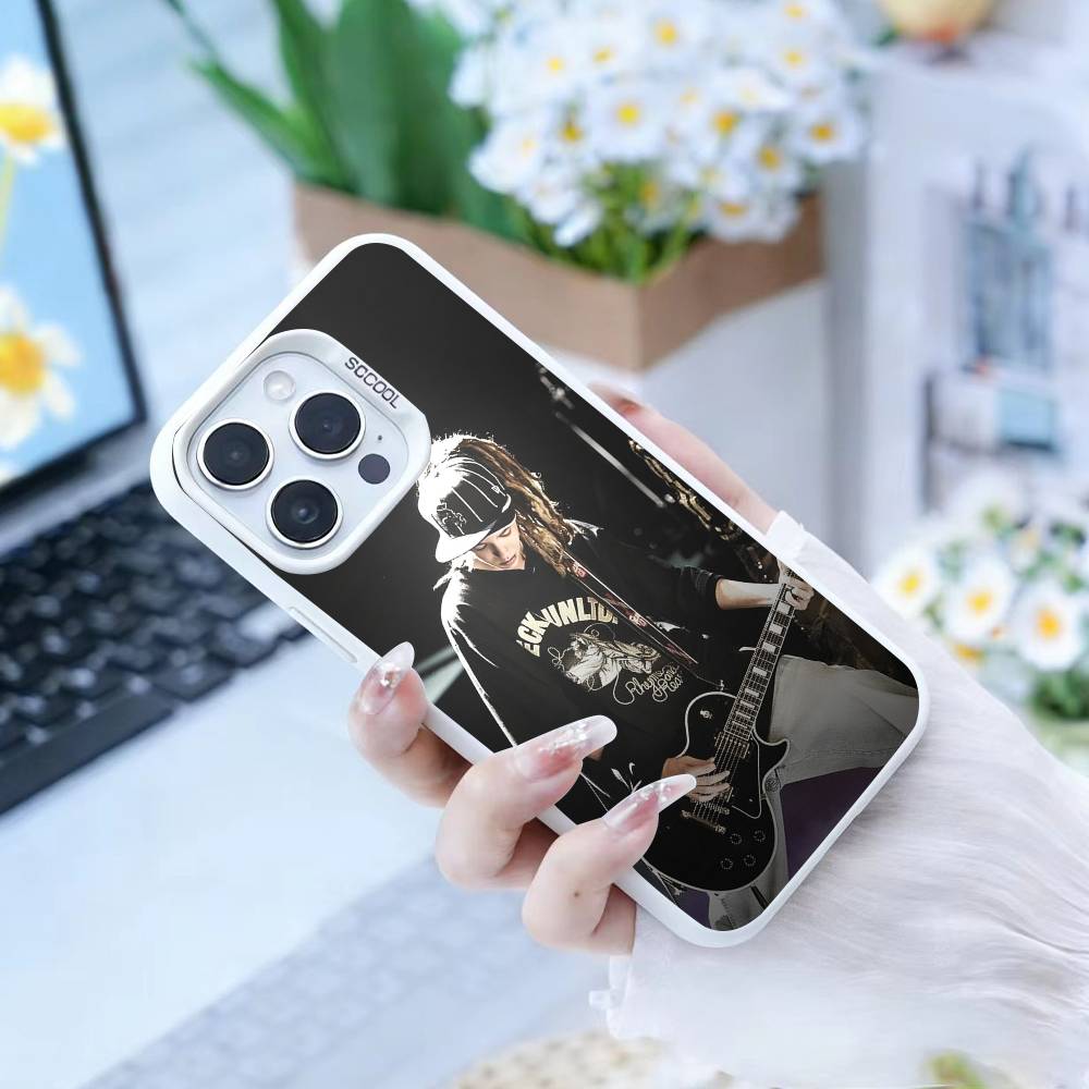 Чехол для телефона Bill Tom Kaulitz Tokio Hotel для iPhone 16 17 15 14 12 13 Pro Max Белый Цвет Ударопрочный Чехол