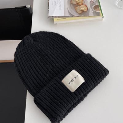 ШАПКА БИНИ LOOKING4U Voicechu Signature Label Черная