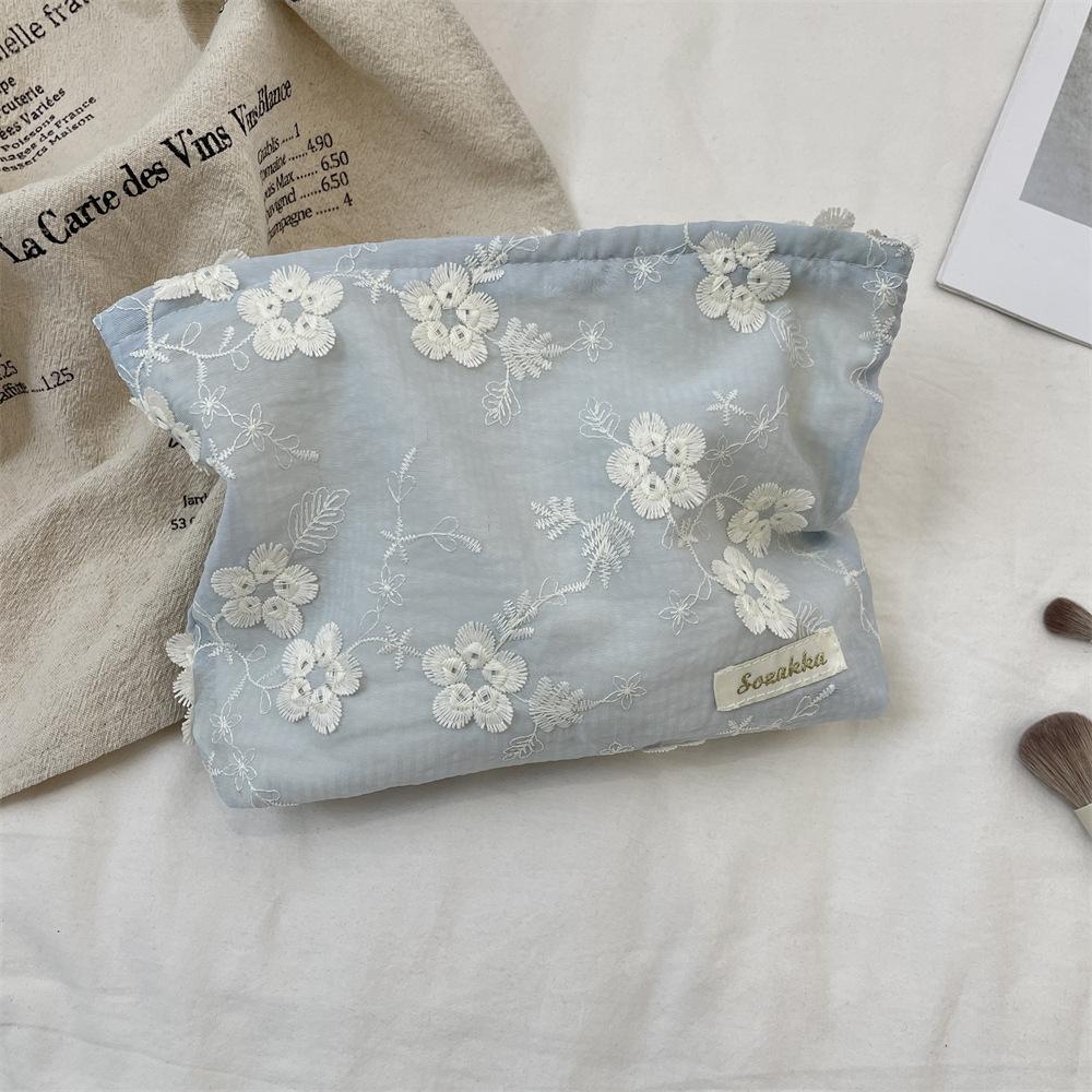 Косметичка с тиснением в виде цветов, большая вместимость, сумка для хранения средств по уходу за кожей, женский клатч, сумка для хранения на молнии