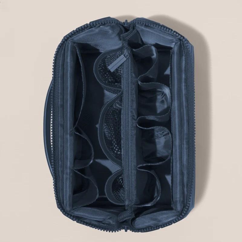European-style minimalist popular practical large-capacity stylish storage bag for travel and commuting, striped three-dimensional makeup bag,