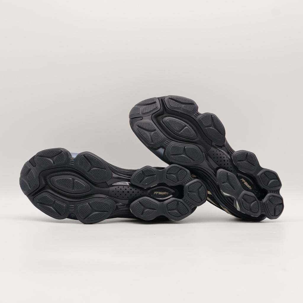1203A748-001 Kiko Kostadinov Studio Asics US6-S Gel-Kinetic Fluent Black (Мужской)