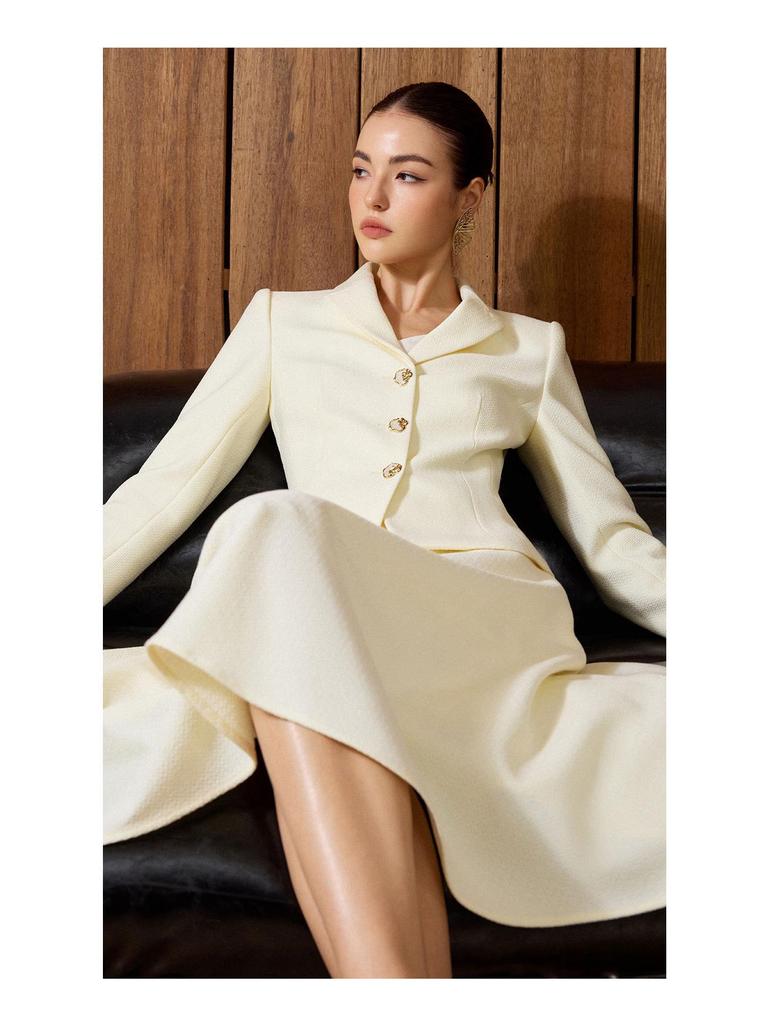 Костюм-тройка AD Audrey цвета off-white с микро-клеткой и жаккардовым узором, с юбкой-солнце, для проведения экзамена по искусству 2026 - Женская одежда