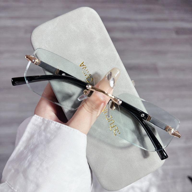 Women's Fashion Metal Frameless Square Sunglasses - 2024 Trend