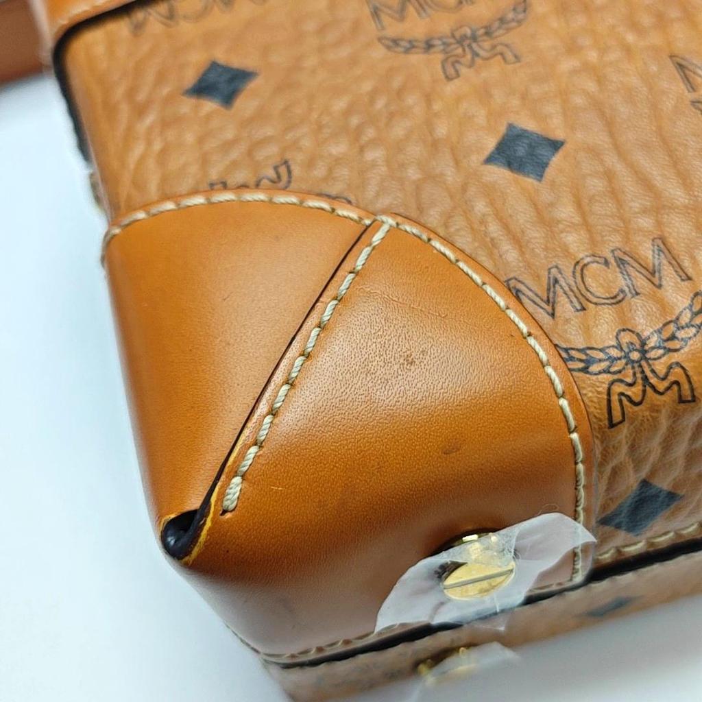 [Pre-Owned] Berlin Small Cognac Coated Canvas Printed Crossbody Bag - Very Good #1QUQTLN
