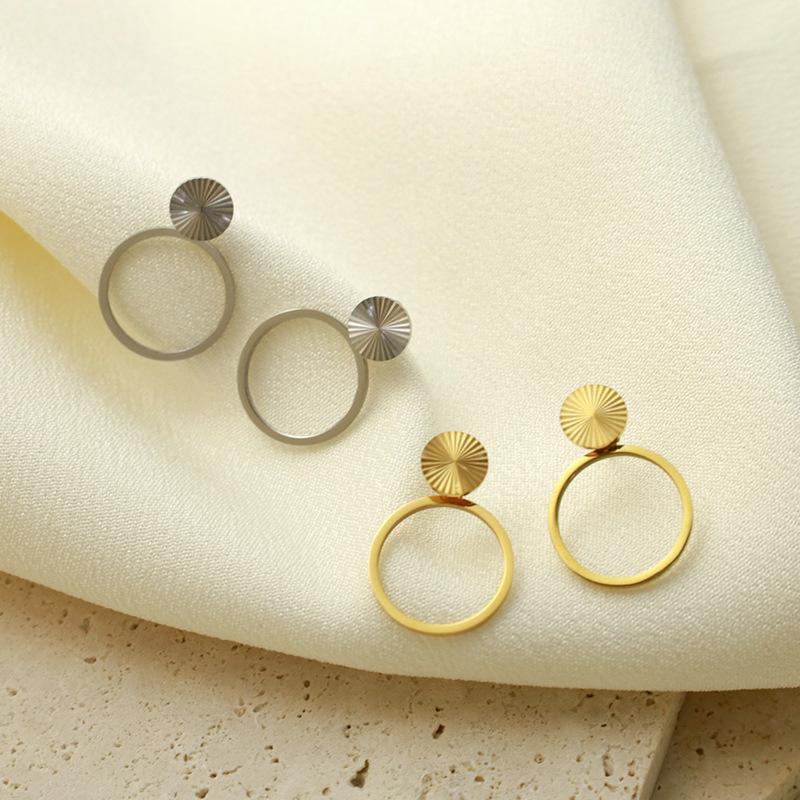 Серьги из титановой стали Женская мода Темперамент Простые, Большие круглые гвоздики Материал 316 Не выцветают, Высококлассное ощущение простоты