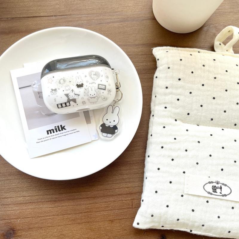 Cartoon black Miffy Rabbit AirPods 1 generation earphone case for Apple Bluetooth headset 1st generation/Pro1st generation