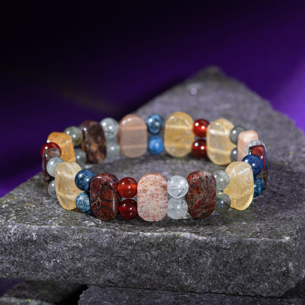 Браслет со знаком Льва Бронзит, Дюмортьерит, Солнечный камень, Яшма, Красный агат, Лабрадорит, Рутиловый кварц, Цитрин