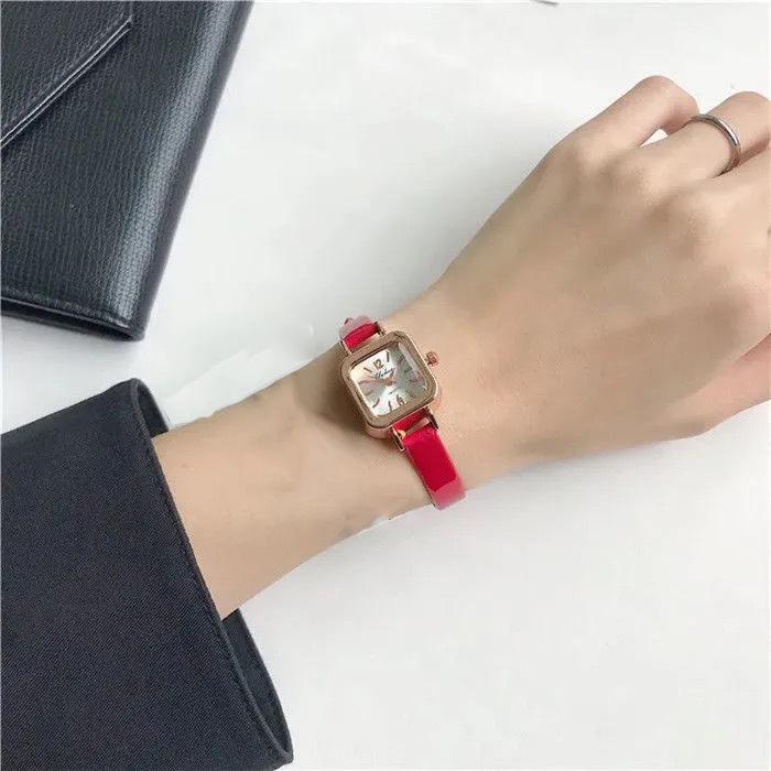 Женские корейские часы в стиле Харадзюку - Маленький циферблат, простой вид