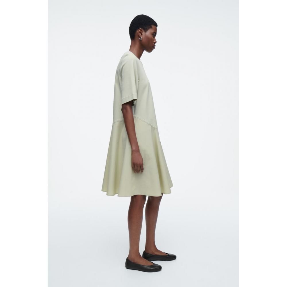 COS Асимметричное мини-платье-футболка в японском стиле
