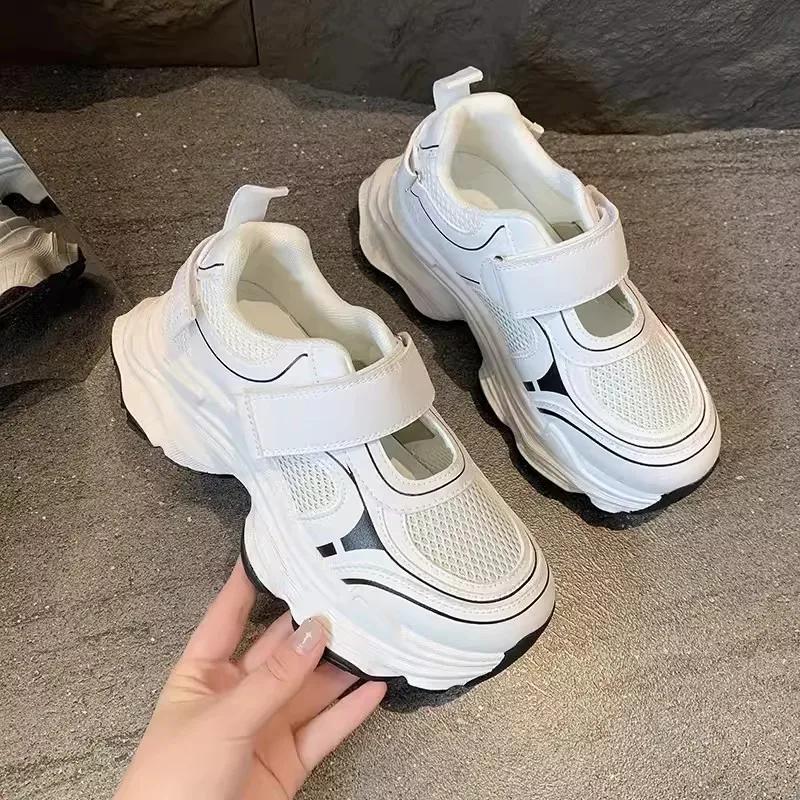 Мода 2024 года, новые женские повседневные туфли, кроссовки на толстой подошве, модные полые дышащие одинарные туфли, женская легкая спортивная обувь на платформе