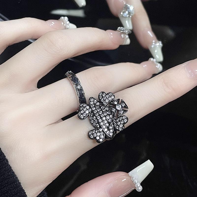 Niche Design Sense Retro Dark Zircon Skull Saturn Ring Full Of Diamonds Zircon Stacked High-End Ring