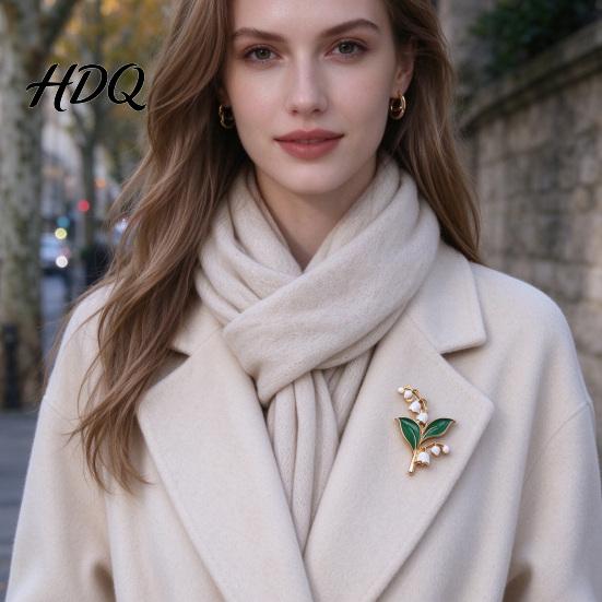 Women Coat Badge Flower Brooch Pin Oil Dropping Floral Dainty Plants Jewelry for Suits Coats Scarves and Bags Suit Pin