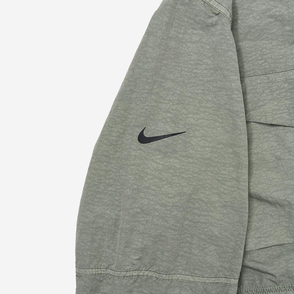 Nike Сплошная тканая куртка с большими карманами и ветрозащитной конструкцией. Мужская верхняя одежда серо-зеленого цвета BV4431-371